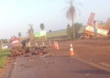 Colisão entre carro e carreta mata uma pessoa na BR-267, entre Rio Brilhante e Maracaju