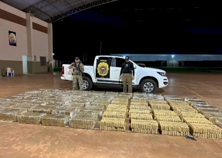 PF e Senad retiram de circulação mais duas toneladas de drogas na fronteira