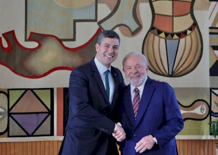 Lula viaja hoje para posse do novo presidente do Paraguai
