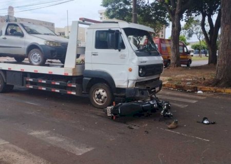 Motociclista morre dias após ser atropelado por caminhão em Dourados