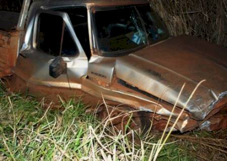 Civic e F1000 se colidem na MS-276