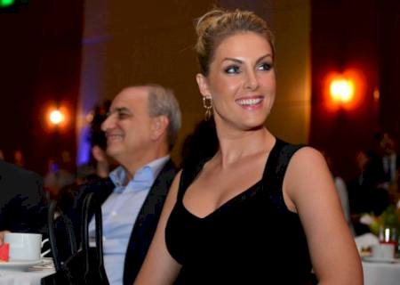 Ana Hickmann fala sobre filhos: ''Vou transformar o camarim em berçário''