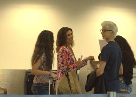 Filho de Fátima Bernardes aparece com visual platinado