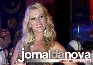 Val Marchiori pode apresentar programa de sexo na Band