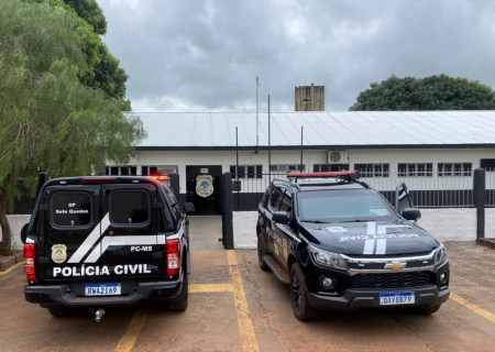 Durante operação PC prende foragido e fecha bar na fronteira