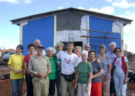 Norte-americanos fazem voluntariado em Dourados
