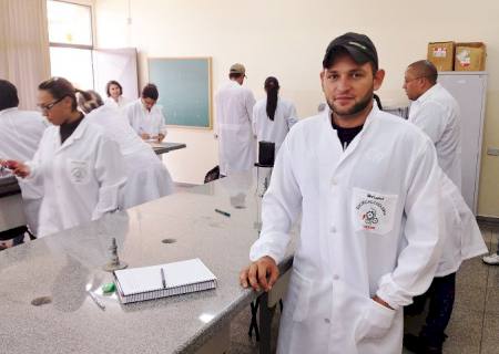 Universitário de Angélica passa em seleção para estágio em fazendas Americanas