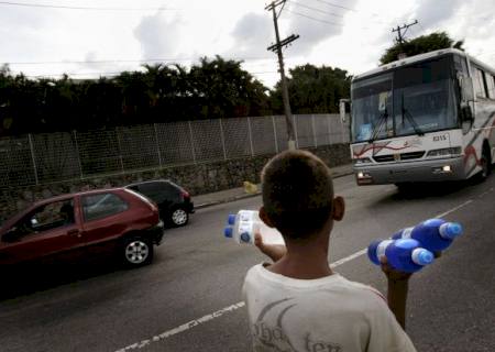 Trabalho infantil prejudica o desenvolvimento da criança e do País