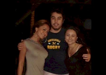 Carla Prata exibe corpão em viagem para Fernando de Noronha