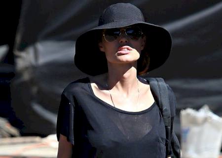 Angelina Jolie chama atenção pela magreza em set de filmagens
