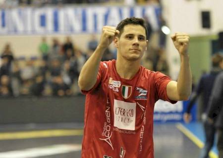 Douradense fecha 2013 com dois títulos na Itália