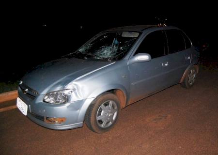 Colisão entre carro e moto deixa dois feridos em Angélica