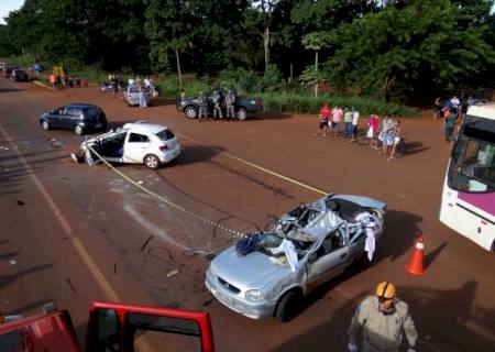 Acidente deixa duas pessoas feridas na MS-156