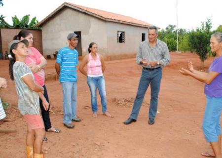 Sem acesso à água, produtores reivindicam novos poços em assentamento