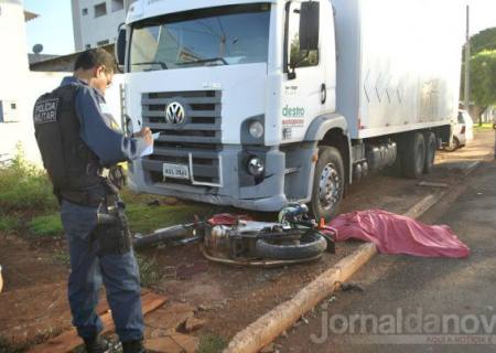 Adolescente morre em acidente de moto