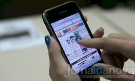 Em 38% das casas, ao menos um usa a web pelo celular