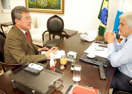 Delcídio e Hashioka confirmam inauguração de torre de telefonia móvel em Casa Verde