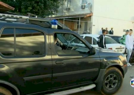 Milicianos são presos por invasão de imóveis de programa federal