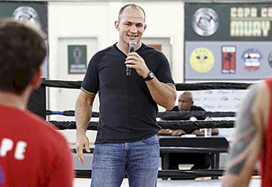 Malhação: Junior Cigano faz participação na abertura da Liga de Muay Thai