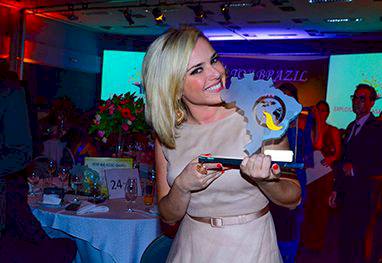 Nathália Rodrigues é homenageada no Top Brasil Quality 2014
