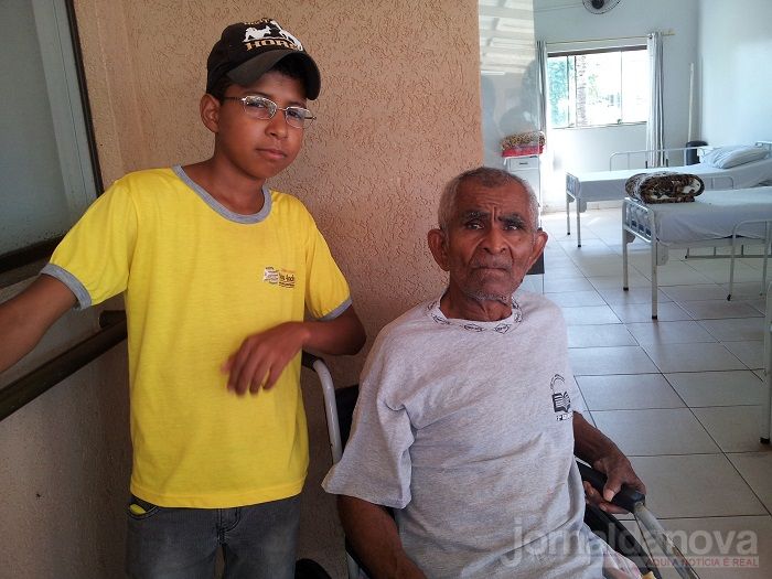 Crianças trocam experiências com idosos; Cartas para Você