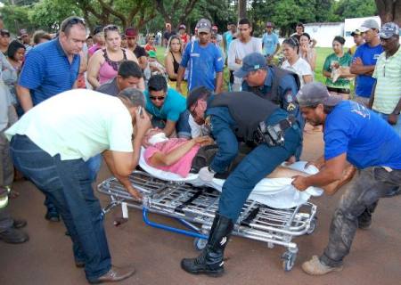 Nova-andradinense sofre acidente grave em Angélica