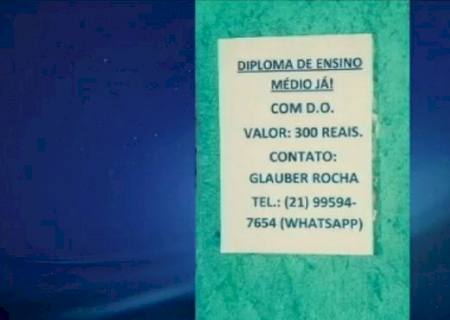 Professor é preso por vender diplomas falsos