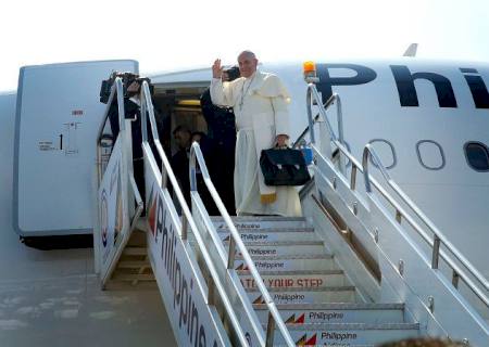 Papa deve visitar Bolívia, Equador e Paraguai