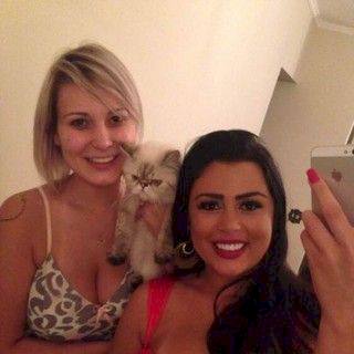 Andressa Urach pede para Rebeka Francys abandonar ensaios sensuais