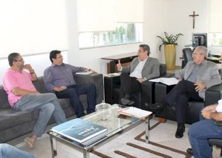 Prefeito e vereadores cobram construção da ETE em Anaurilândia