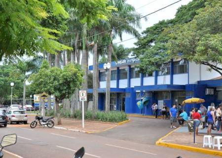 Família encontra larva na boca de paciente no HV e médico culpa governo de situação