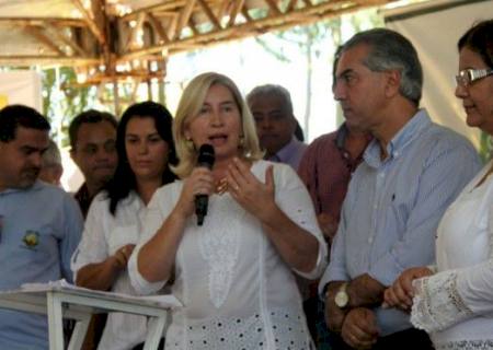 Reinaldo entrega 33 casas em Novo Horizonte do Sul