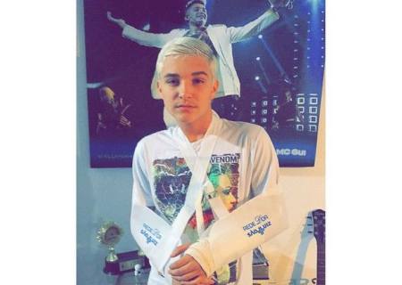 MC Gui sofre acidente em show, mas tranquiliza fãs: ''Estou bem''