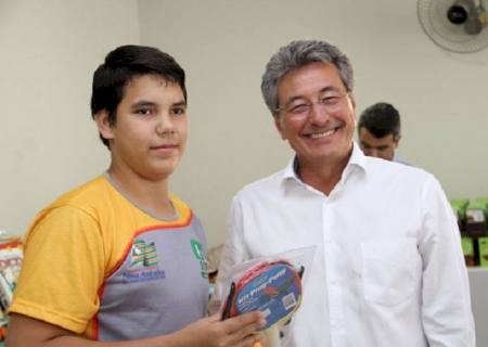 Programas sociais de Nova Andradina e Casa Verde recebem materiais didáticos