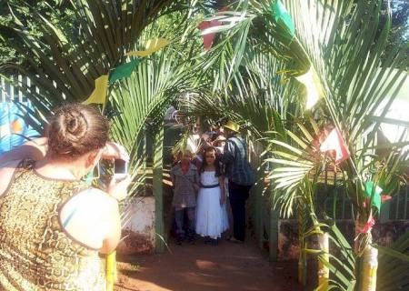 Creches festejam São Pedro, Santo Antônio e São João em Anaurilândia