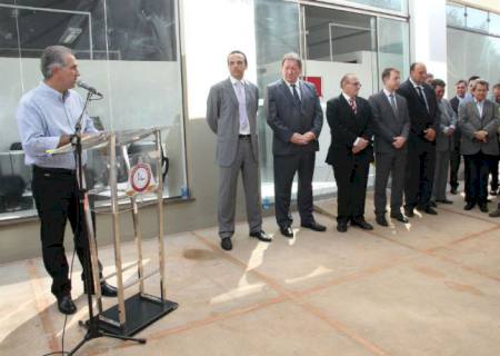 Governador participa da reabertura da Comarca em Angélica