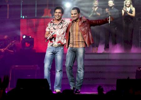 Luciano nega boatos de atrito com Zezé Di Camargo: ''Nunca existiu''