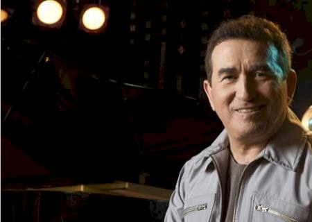 Sem cachê, show de Amado Batista é cancelado e gera quebra-quebra