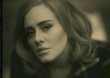 Adele foi artista que mais vendeu discos no mundo em 2015