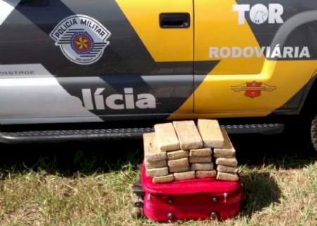Passageira é presa com maconha na mala