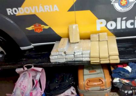 Adolescentes são flagrados com drogas