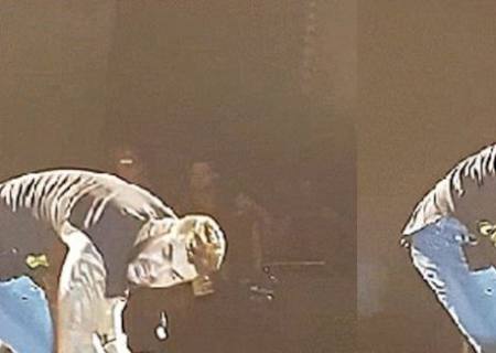 Gusttavo Lima é atingido por um celular durante show