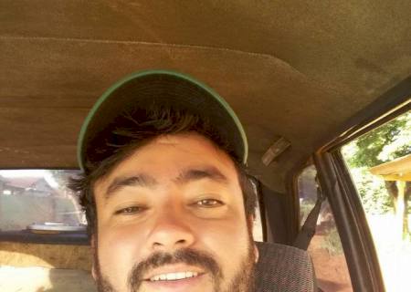 Ao realizar manobra com barco no rio Ivinhema, barco vira, homem cai e desaparece