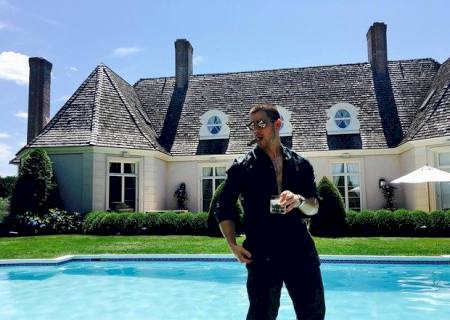 Nick Jonas aluga mansão nos Hamptons por R$ 90 mil