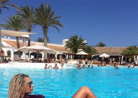 Mendigata exibe corpão na Espanha