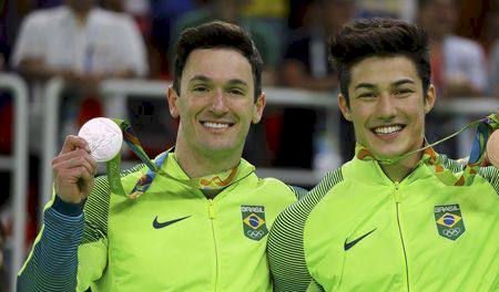 Diego Hypólito e Nory são prata e bronze no solo da ginástica artística