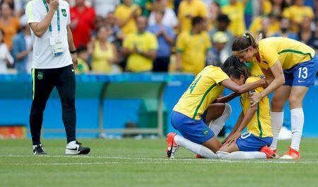 Brasil perde para Suécia e vai disputar bronze no futebol feminino