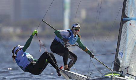 Brasil conquista o ouro na classe 49er FX da vela