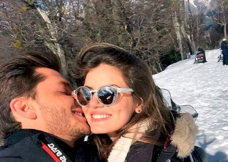 Klebber Toledo se declara para Camila Queiroz