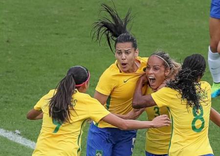 Com gol aos 44 minutos do segundo tempo, brasileiras vencem a China por 3 a 0